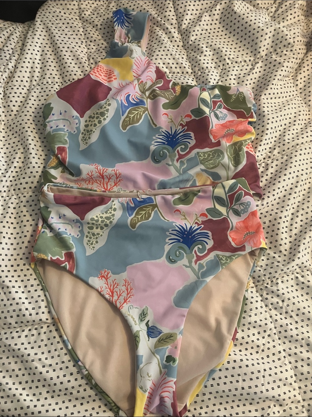 Abstract Shell One-Shoulder Two-Piece Swimsuit